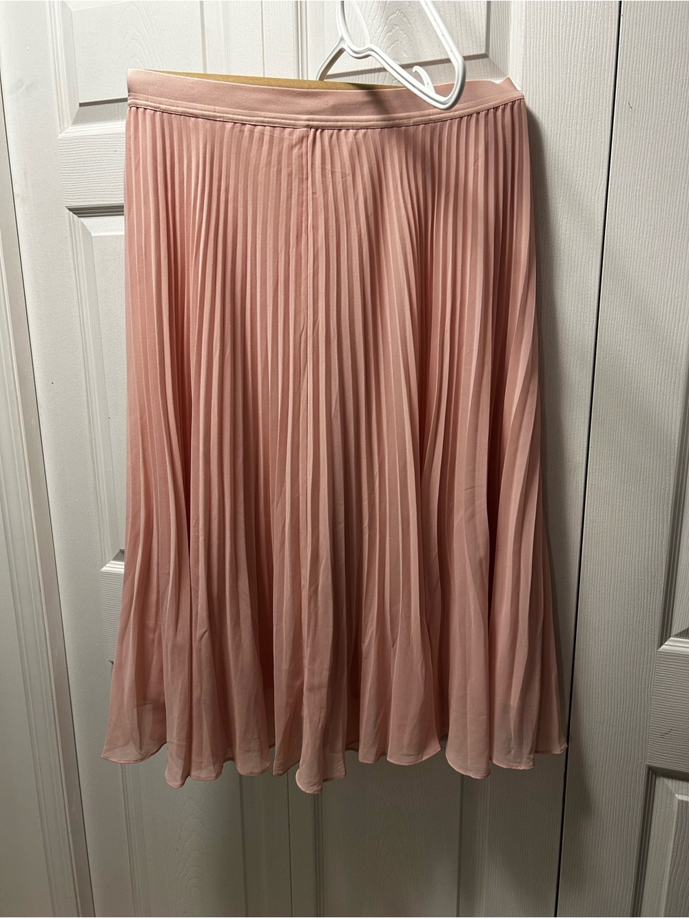 Gentle Fawn Blush Pleated Midi Skirt